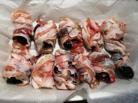 Prugne in pareo con sorpresa Prugne in pareo con sorpresa