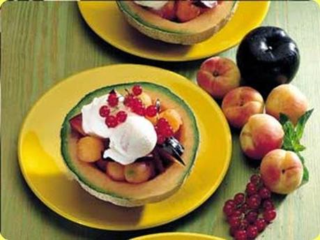 Meloni con macedonia e gelato Meloni con macedonia e gelato