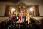 Una sfilata all’ombra di 100 camini: Tribute to Versace!