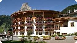 Posta Zirm di Corvara, l'hotel per gli escursionisti servizi per gli appassionati di montagna e settimane tematiche