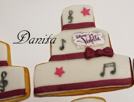 Torta Violetta e sweet table a tema