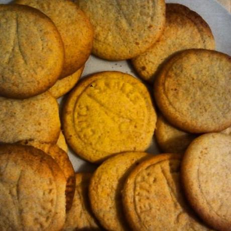 Frollini senza glutine alias “parigini” limone e camomilla Instagram Photo