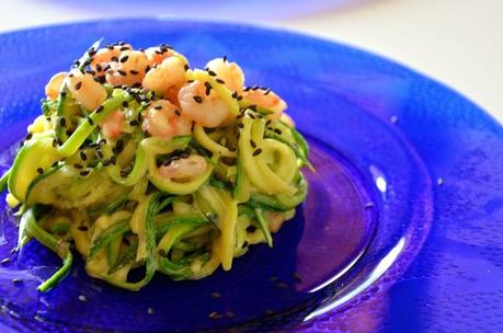 Ricetta Light: spaghetti di zucchine cremosi al curry e gamberetti