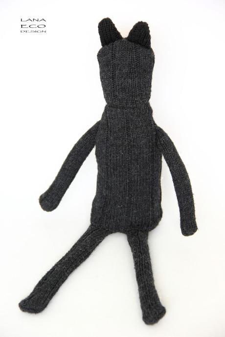hand-sewed-minimal-design-peluche-soft-toy-stuffed-animal-handmade-eco-friendly-fatto-a-mano