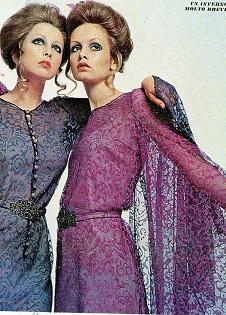 Krizia 1969 - Abiti in lilion stampato come un pizzo ottocentesco e completati da preziose fibbie - Vogue