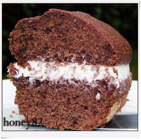 CIAMBELLONE AL CACAO CON CREMA DI RICOTTA