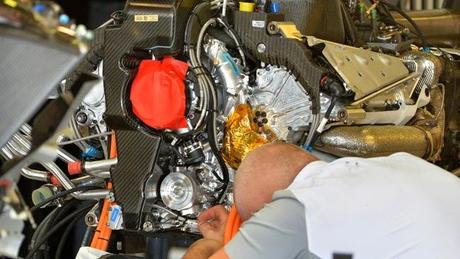 Power Unit Mercedes Niente frizione tra turbocompressore e MGU-H