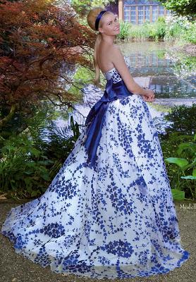 abito da sposa blu