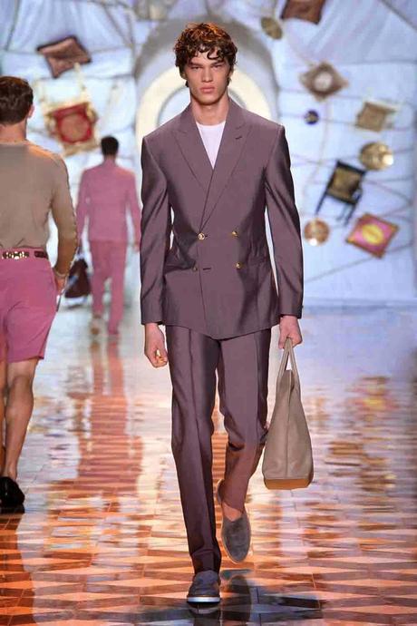 Milano Moda Uomo: Versace Uomo P/E 2015