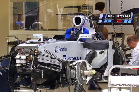 Il posizionamento dell'intercooler sulla Williams FW36