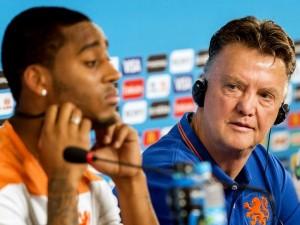 van-gaal-en-fer-praten-met-media