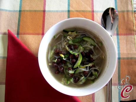 Zuppa di ceci neri e germogli di soia: piccole grandi digressioni di una stagione che non convince