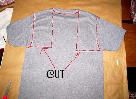Come trasformare una maglietta in un top (senza cucire!)