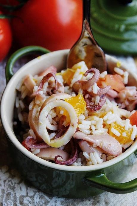 Insalata fredda di riso moscardini ed arance. Cold rice salad with octopus and oranges.