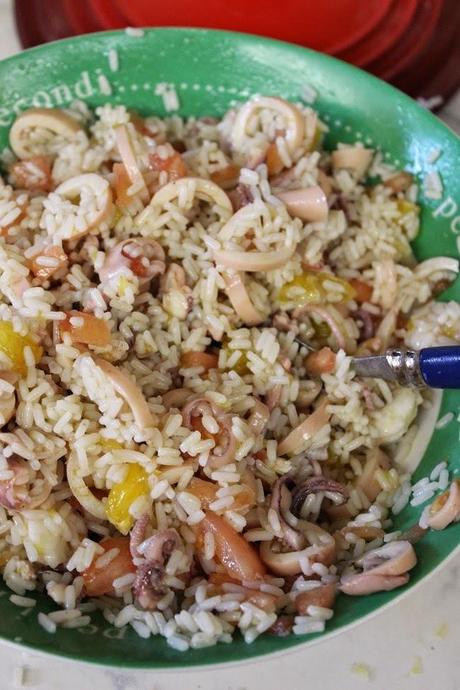 Insalata fredda di riso moscardini ed arance. Cold rice salad with octopus and oranges.