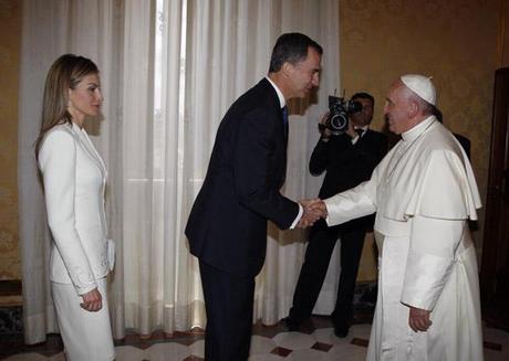Felipe e Letizia di Spagna in Vaticano: è la prima visita all'estero