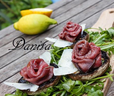 Funghi con rosa di carpaccio