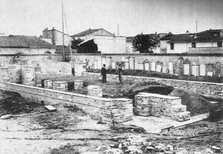 Viareggio - Inizio dei lavori per Istituto dei Poveri Vecchi sull'area del Camposanto vecchio, la posa della prima pietra ci fu l' 8 settembre 1929 - Foto tratta dal libro 