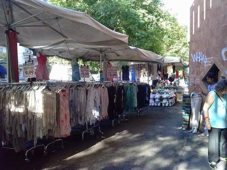 Garbatella quartiere modello? Garbatella urbanistica e architettura affascinante? No, Garbatella luogo mostruoso da cui scappare. Ecco le foto Garbatella quartiere modello? Garbatella urbanistica e architettura affascinante? No, Garbatella luogo mostruoso da cui scappare. Ecco le foto