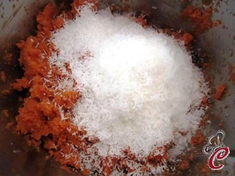 Torta di carote e cocco: desideri, necessità e follie di semplici momenti di dolcezza