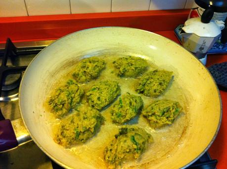 Salvacena di stagione: crocchette morbide di zucchine, soia e ceci profumate al basilico