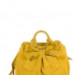 CAMOMILLA CON FIOCCO: per chi ama le borse romantiche ed un po' appariscenti, questa giallo senape con fiocco è perfetta.