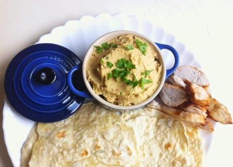 Hummus di Ceci con pollo e piadine al rosmarino