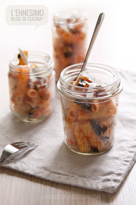 MINI VERRINE DI PASTA ALLA NORMA