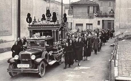 Approfondimenti: La tradizione dei funerali in Puglia