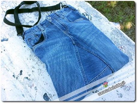 Da piccoli jeans a borsetta per me - come ti riciclo il jeans