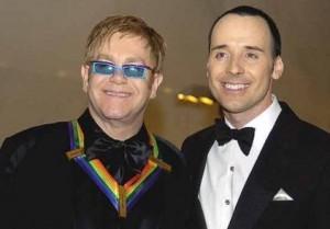 Parole d’amore e d’affetto per Elton John e David Furnish
