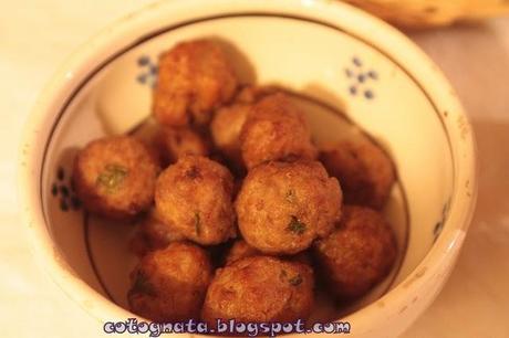 Vellutata di fave e finocchi con polpette di magro.... il sole mentitore.. Vellutata di fave e finocchi con polpette di magro.... il sole mentitore..