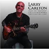 Larry Carlton rende omaggio al Sound Of Philadelphia