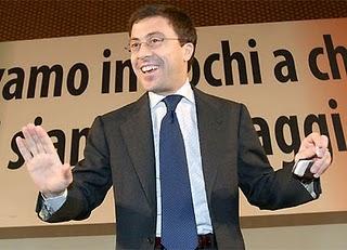 Italo Bocchino si sente perseguitato da...Sallusti, Feltri e Belpietro!