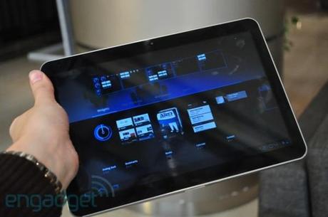 galaxytab10.140 1297613362 Samsung presenta il Galaxy Tab 2: foto, video, caratteristiche, dettagli e confronto con iPad [MWC]