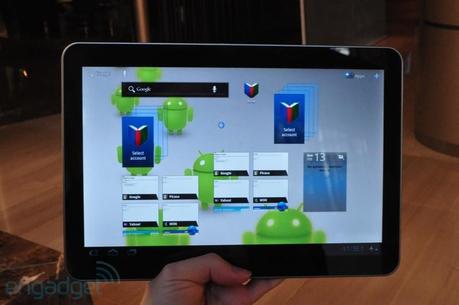 galaxytab10.18 Samsung presenta il Galaxy Tab 2: foto, video, caratteristiche, dettagli e confronto con iPad [MWC]