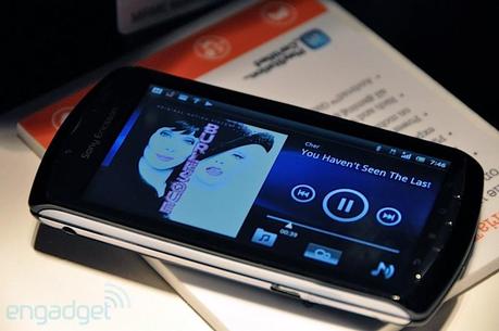 xperia play hands dsc0495 rm eng Sony Ericsson Xperia Play: caratteristiche, foto, video e dettagli [MWC]