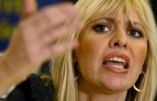 Alessandra Mussolini: bene il parere della Cassazione per adozioni a single ma no a coppie gay.