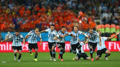 Mondiali: l’Argentina supera l’Olanda 4-2 ai rigori e va in Finale