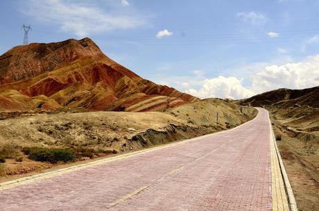 Road to Zhangye Le Montagne Colorate di Zhangye Danxia in 14 Foto