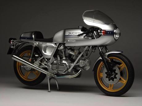 Ducati 900 SS by Max Moto Modeling (Tamiya)