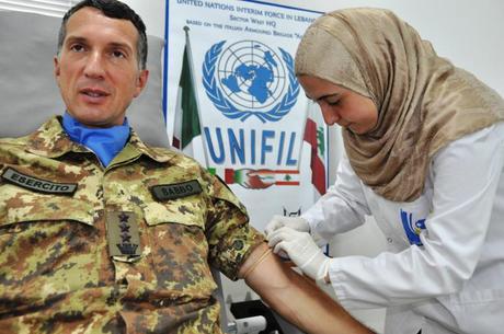 Libano/ ITALBATT. I caschi blu donano sangue per la Croce Rosse di Tiro