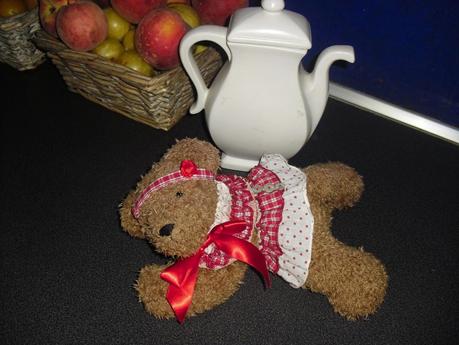 Teddy bear in rosso.