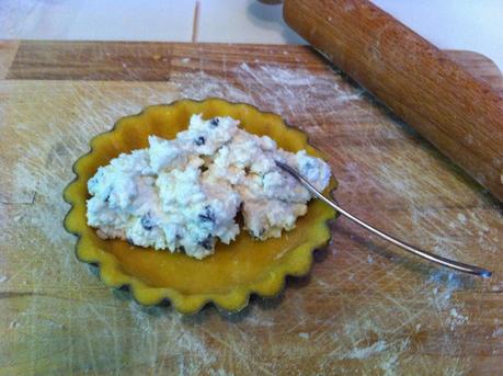 CROSTATA CON RICOTTA, COCCO E GOCCE DI CIOCCOLATO FONDENTE