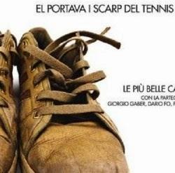 El comprava i scarp del tennis