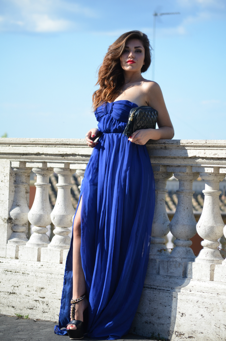 Blue dress in Rome