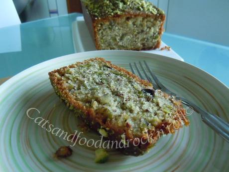 Pistachio, cardamom and lime cake - Cake al pistacchio, cardamomo e lime