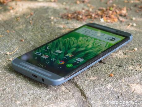 HTC One E8 si mostra in diverse immagini e in un video hands-on
