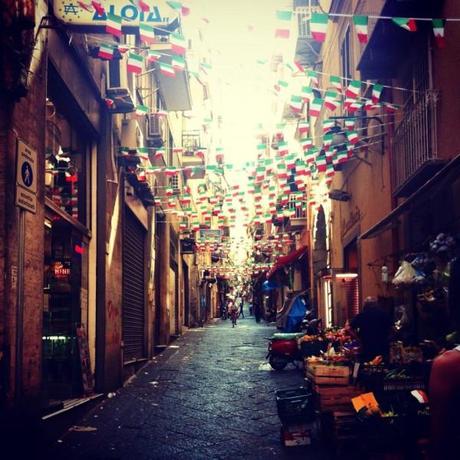 Un pomeriggio ai Quartieri Spagnoli: frutta, verdura e lezione di cucina quartieri spagnoli.