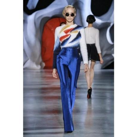 Ulyana Sergeenko Couture Fall-Winter 2014-2015 show at Palais de Tokyo in Paris. Hand knitted and hand embroidered sweater, high waisted pants and ‘Star’ sunglasses #ulyanasergeenko #couture #fashionshow #pariscouture #kandinsky #utopia #fw1415 #ulyana...
